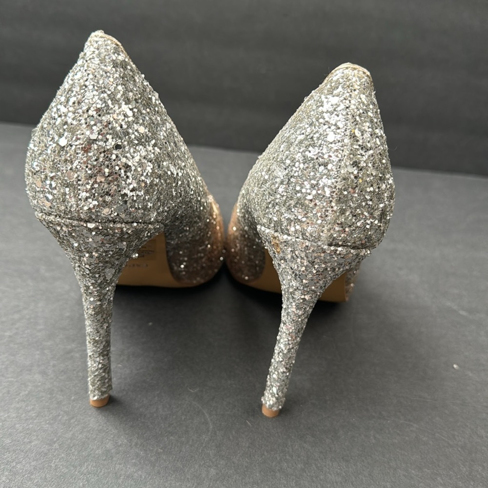 NWT- Sparkling Two-Tone Glitter Gold and Silver Express Pump Heel Size 7 - Picture 6 of 9